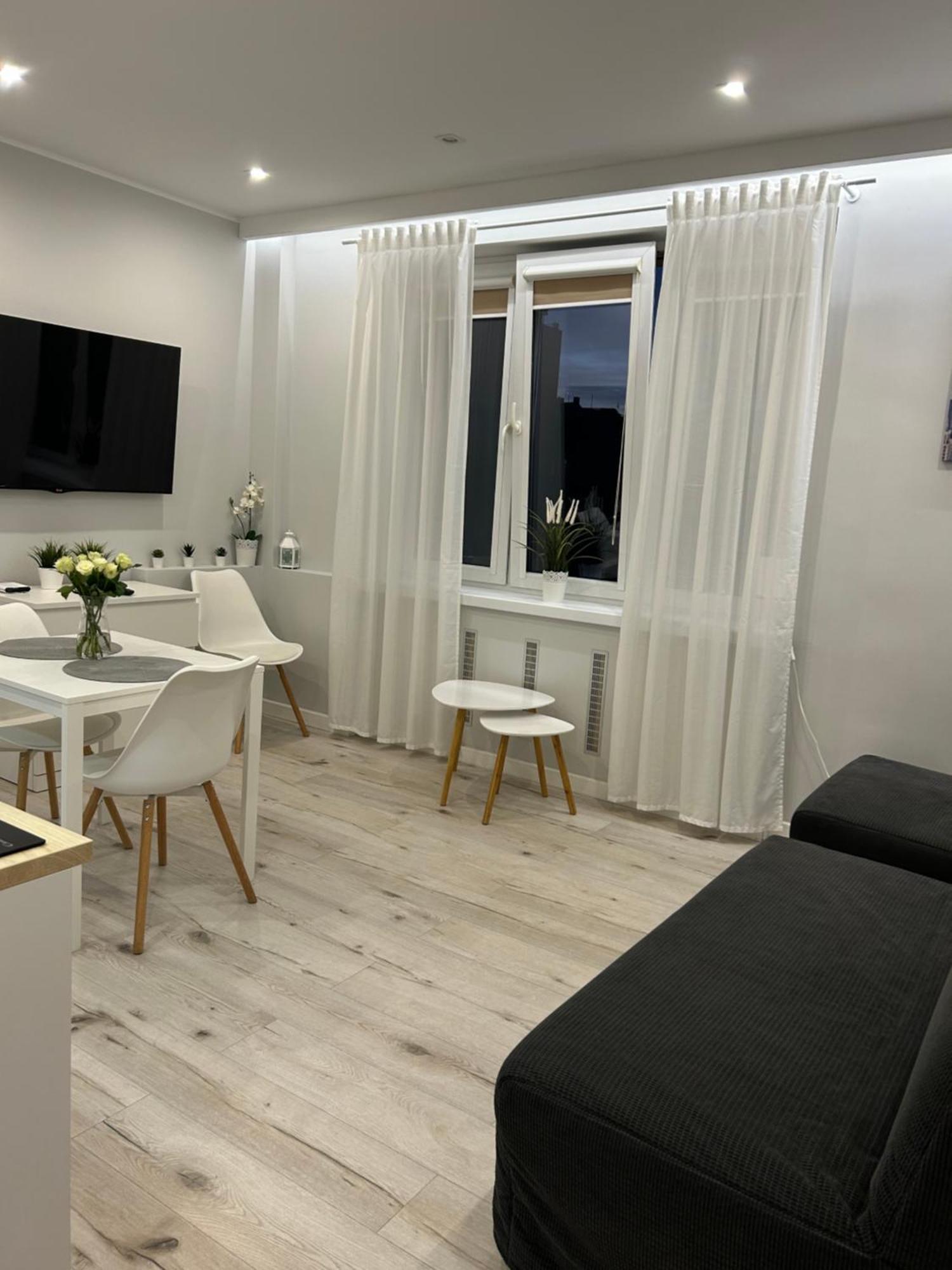 Apartament Na Dworcowej Centrum Parking Gratis فروتسواف المظهر الخارجي الصورة