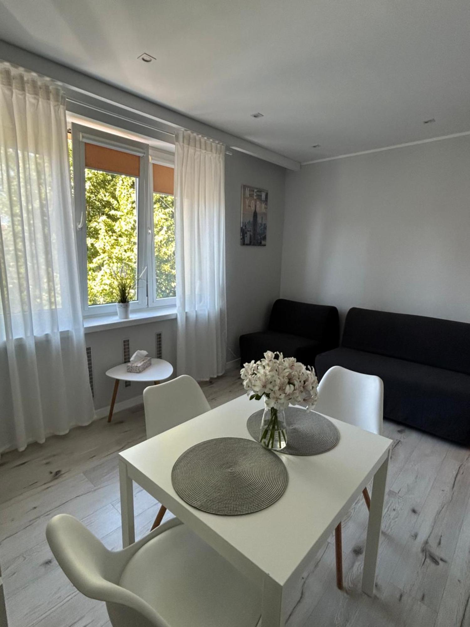 Apartament Na Dworcowej Centrum Parking Gratis فروتسواف المظهر الخارجي الصورة