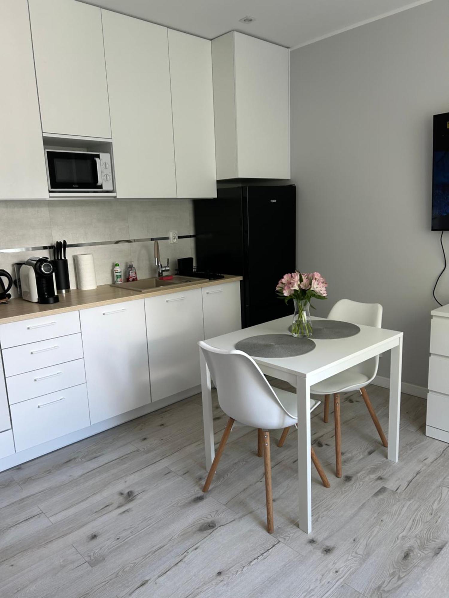 Apartament Na Dworcowej Centrum Parking Gratis فروتسواف المظهر الخارجي الصورة