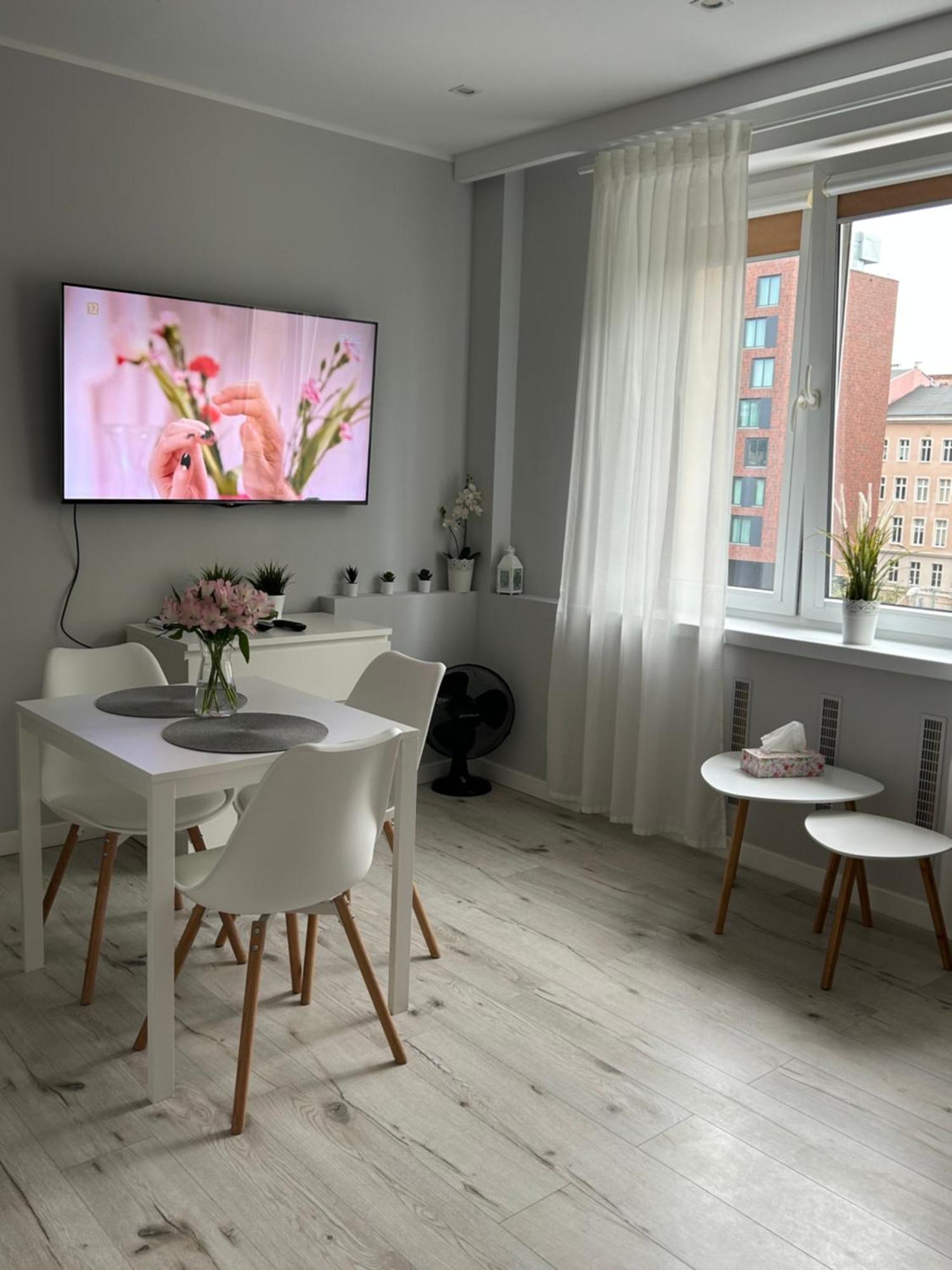 Apartament Na Dworcowej Centrum Parking Gratis فروتسواف المظهر الخارجي الصورة